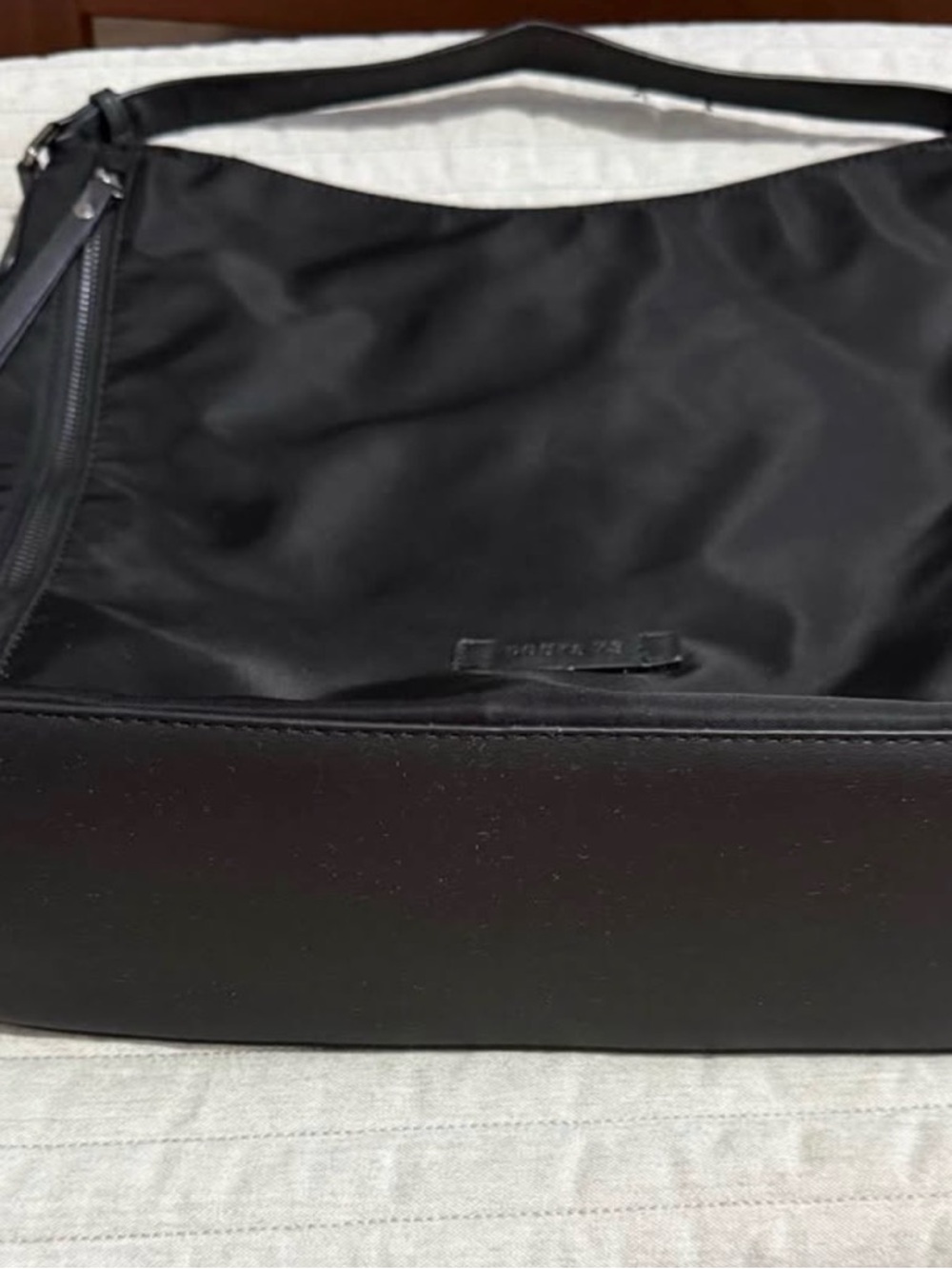 ROOTS  Black Nylon Shoulder Bag